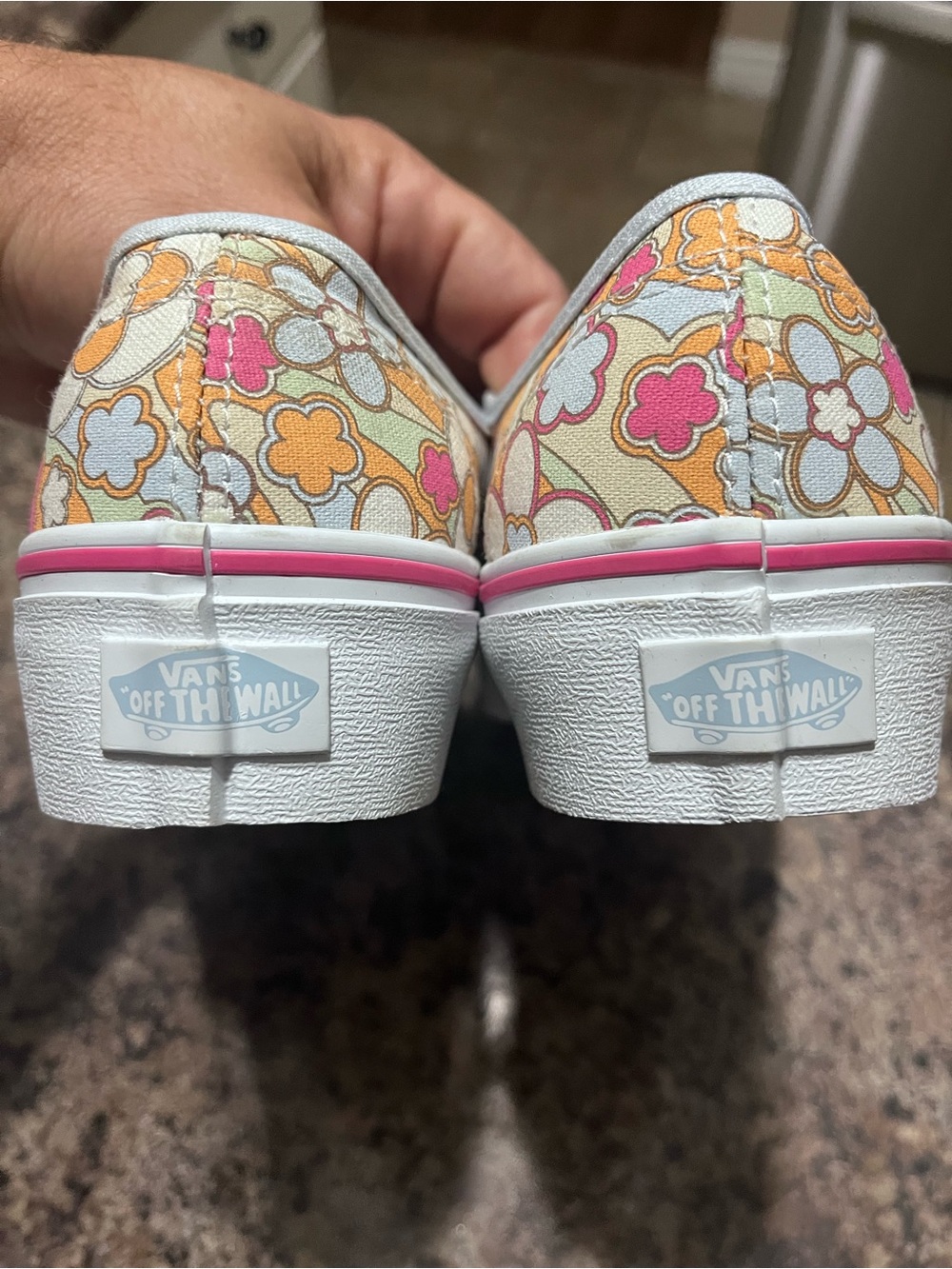 Vans Floral Low-Top Sneakers in Pink, Orange, Cream, Light Blue - Picture 3 of 7